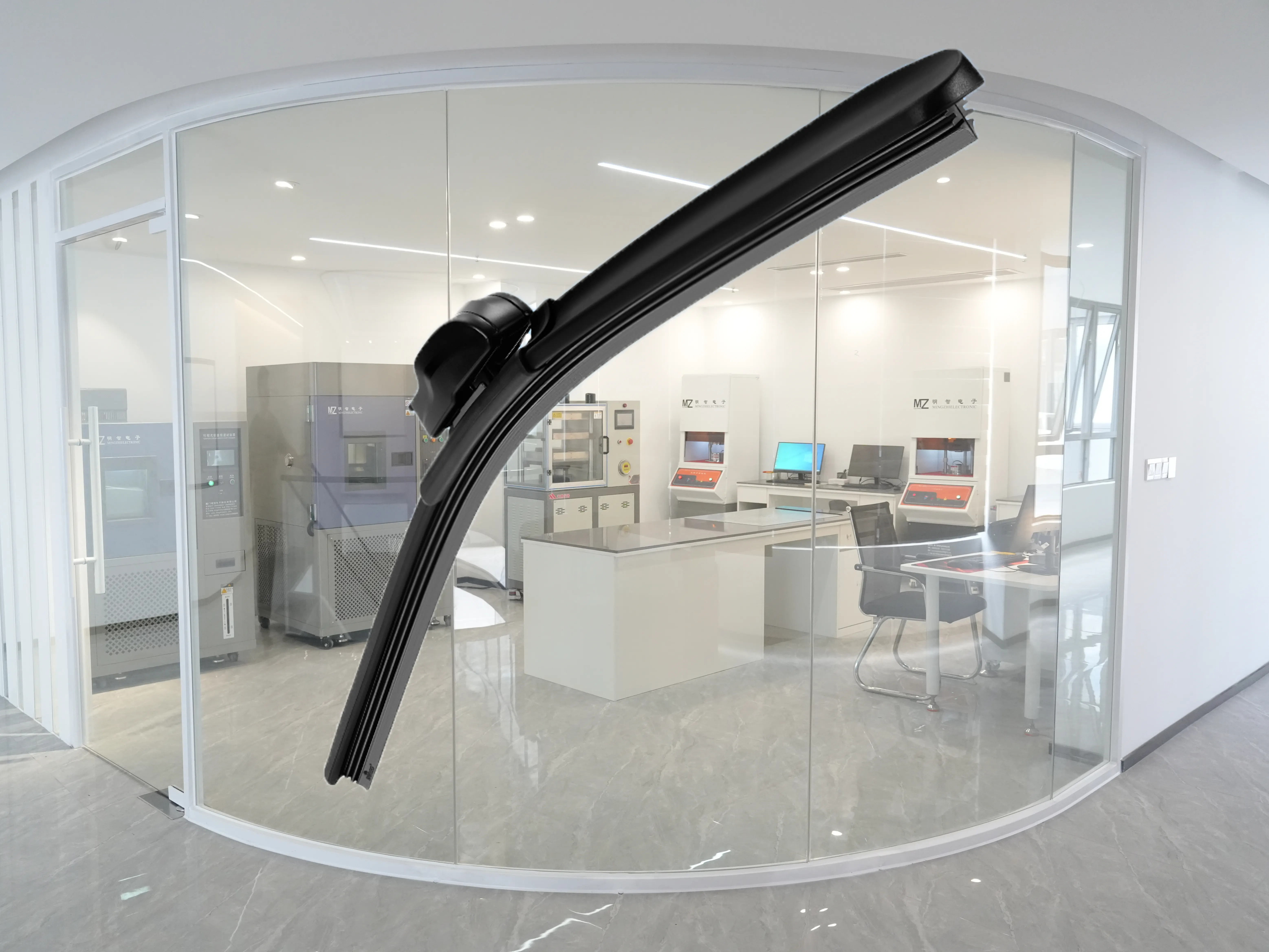 Mi a titka a gyár által gyártott, minden időjárásnak megfelelő ablaktörlő lapátok titka?